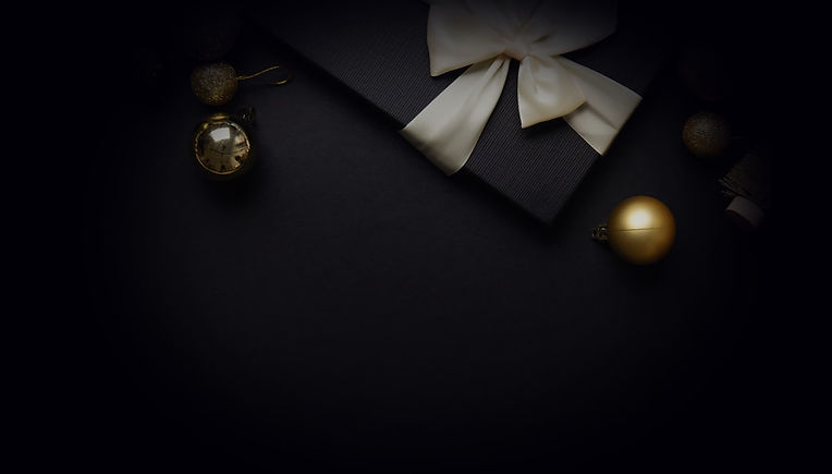 minimalistic-christmas-flat-lay_00000 (1).jpg