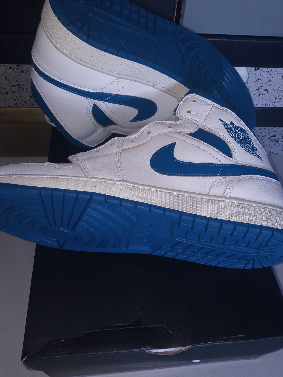 Прев'ю: Air Jordan White/Sail/Industrial Blue 1 Mid SE Men's Shoes 14 Women 15.5