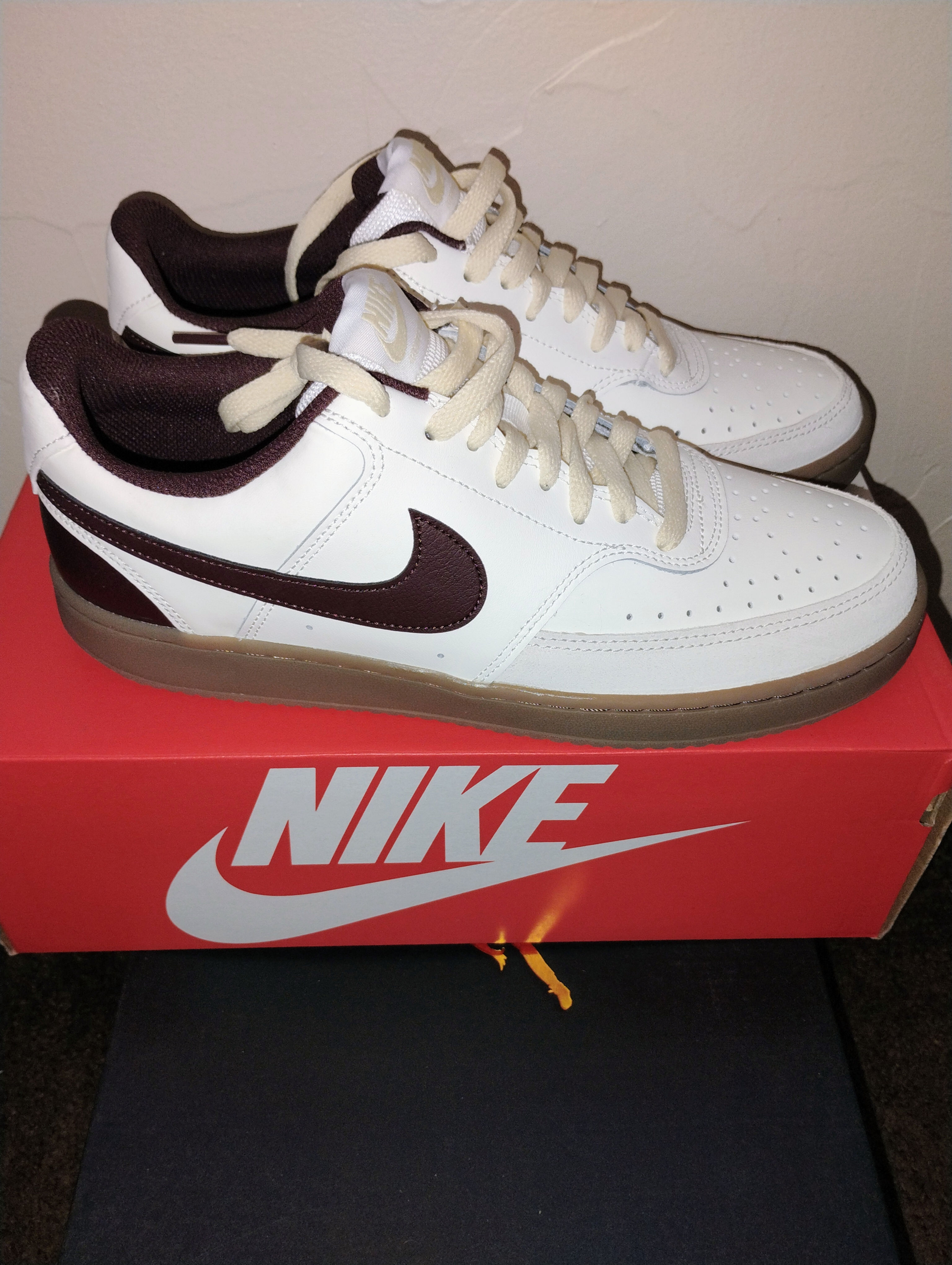 Gum Dark Brown/Burgundy Crush Nke Court vision low size 8.5 men 10 women