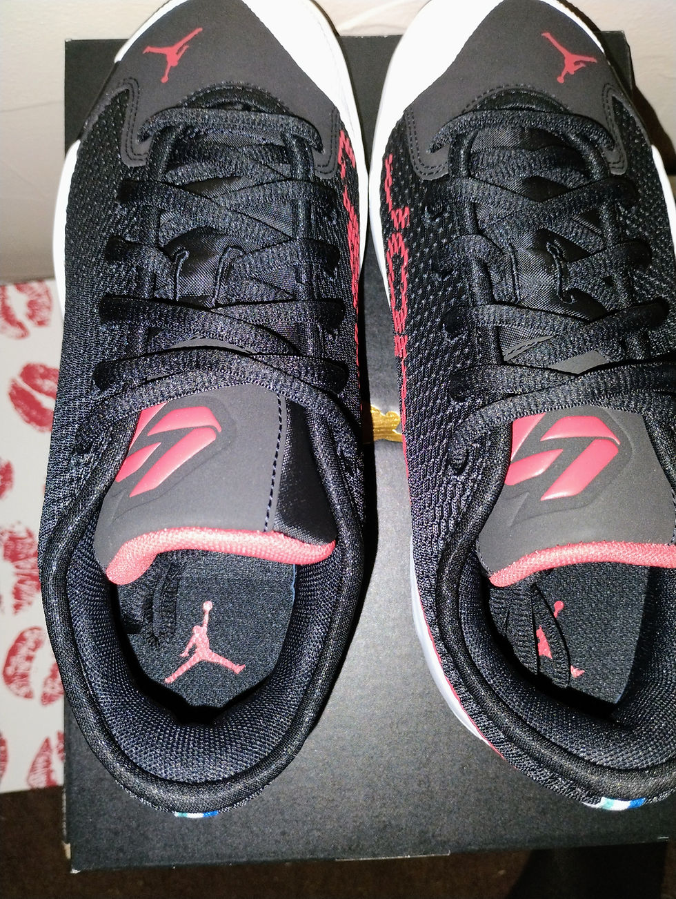 Thumbnail: Luka 77 "Bred" Black/White/University Red Size 7y