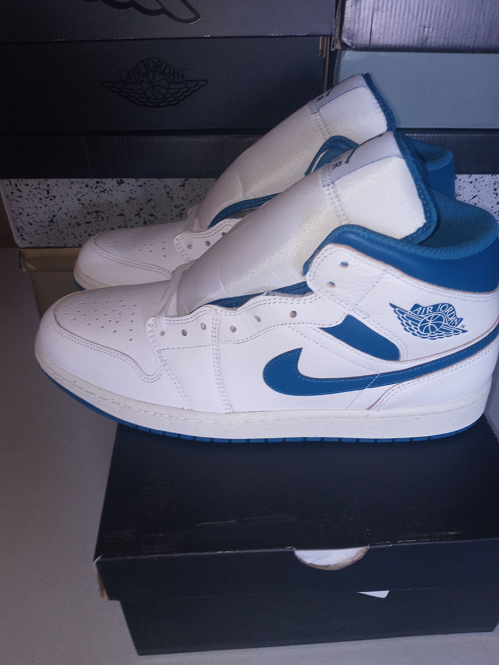 Прев'ю: Air Jordan White/Sail/Industrial Blue 1 Mid SE Men's Shoes 14 Women 15.5