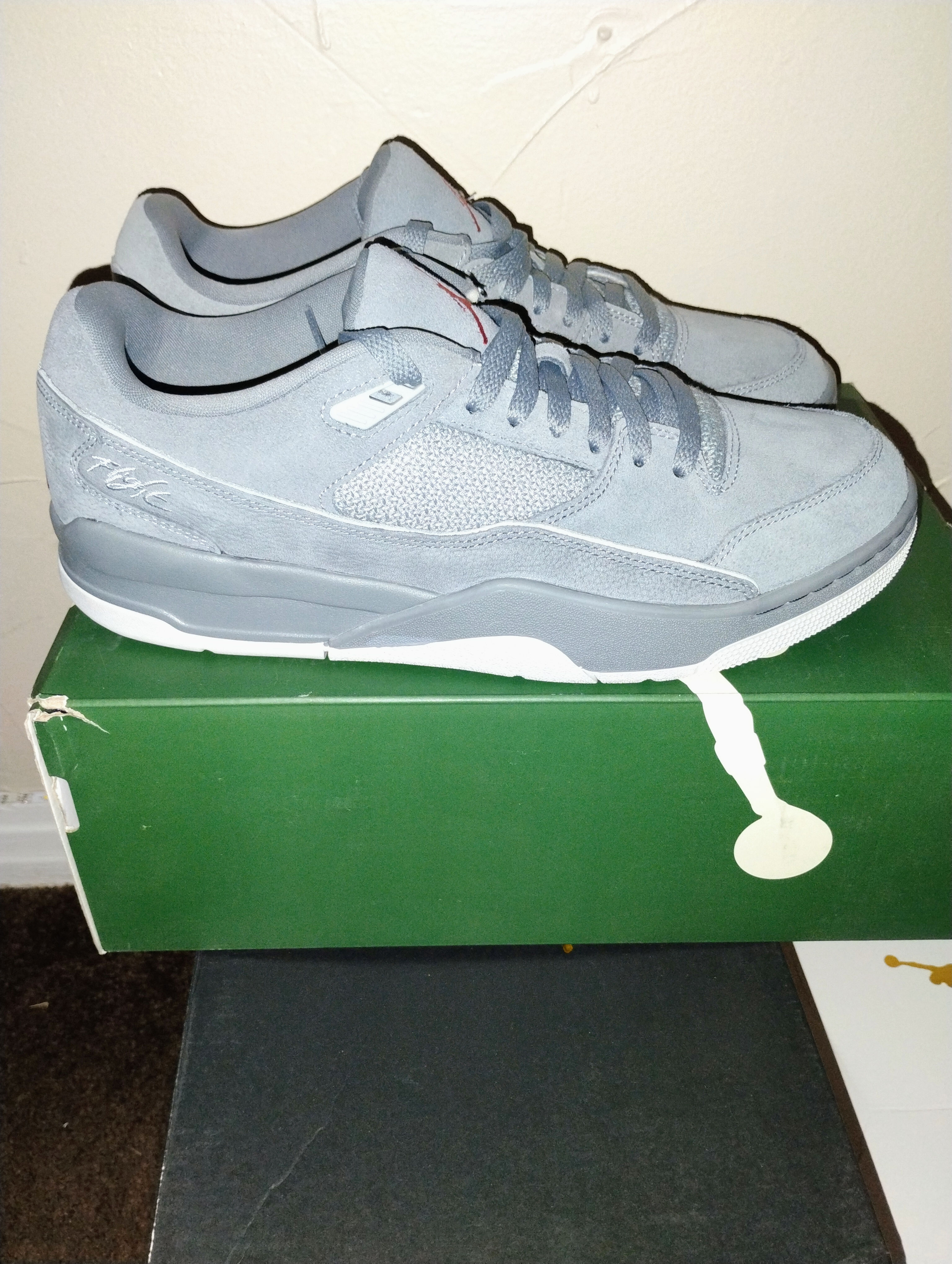 Jordan Flight Court Cool Grey/Wolf Grey/Neutral Grey/Varsity Red Size 11M 12.5W