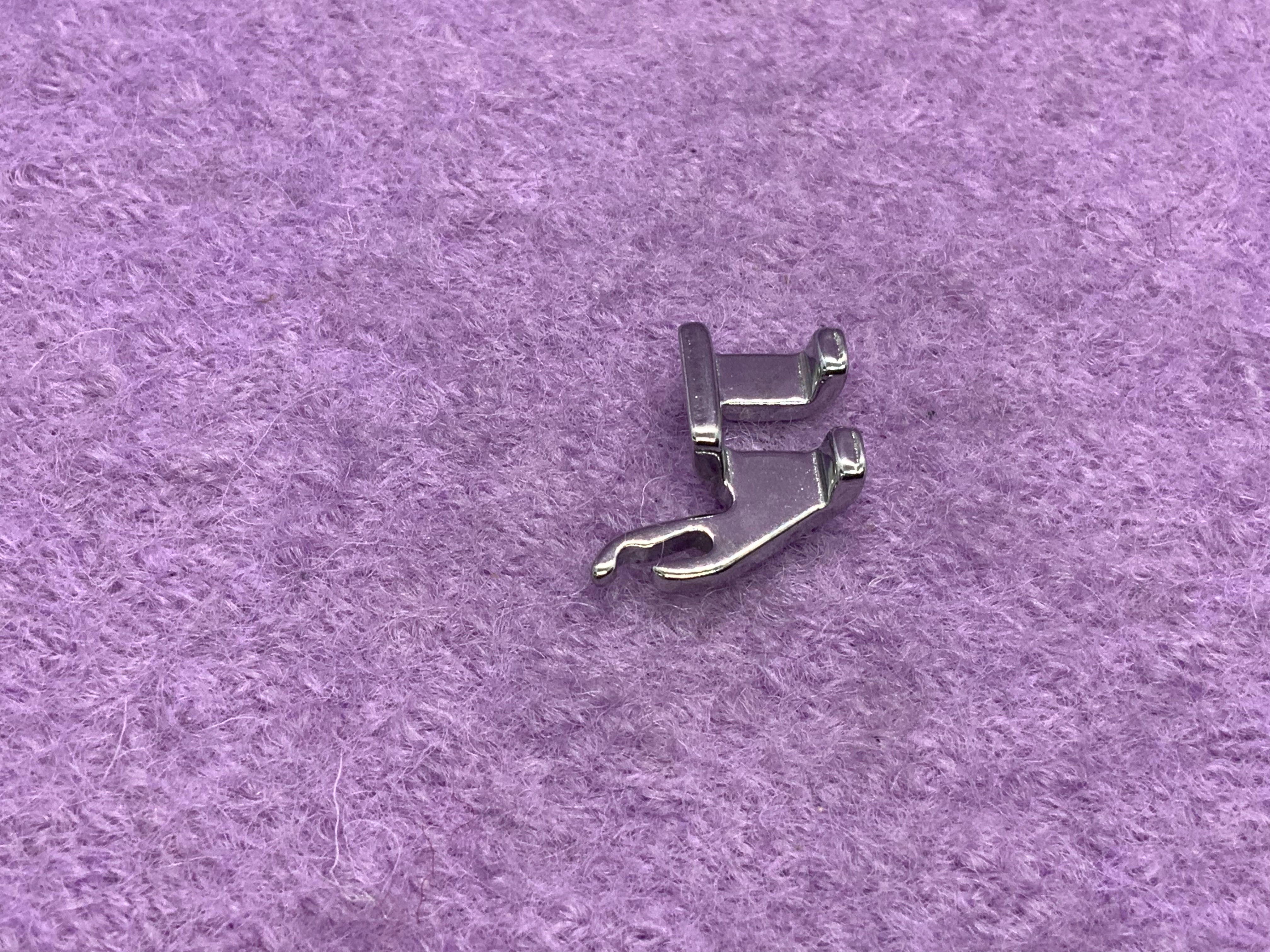 Presser foot holder for Singer sewing machines 533,513,517,577
