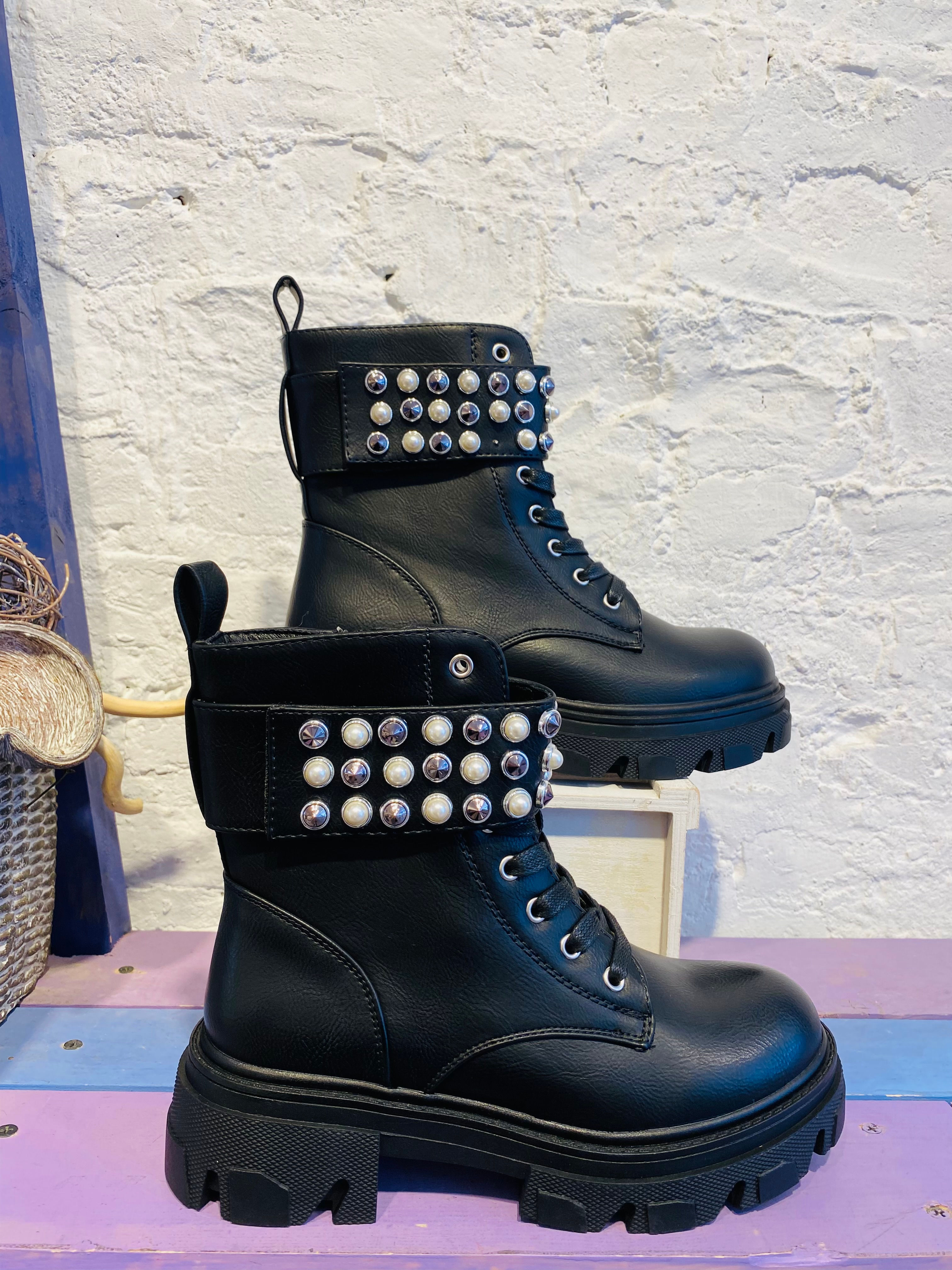 Boots TELTI