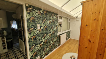 Natural wallpapering