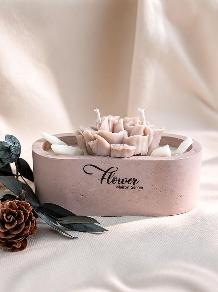 Flower - Bougie oeillet taupe Fleur de coton