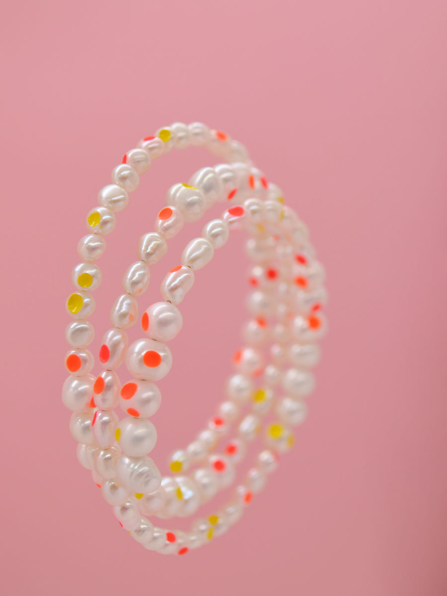 Miniaturbild: Armband mit bunten Punkten