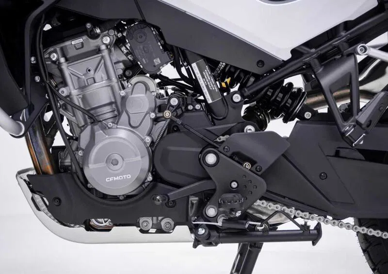 CF MOTO 800MT EXPLORE