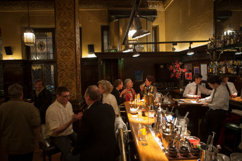 Foto de la coctelería madrileña Bar Cock