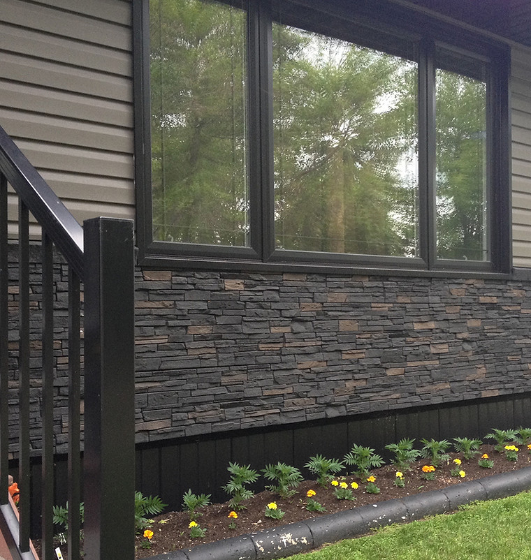 stacked-stone-black-bottom-feature.jpg