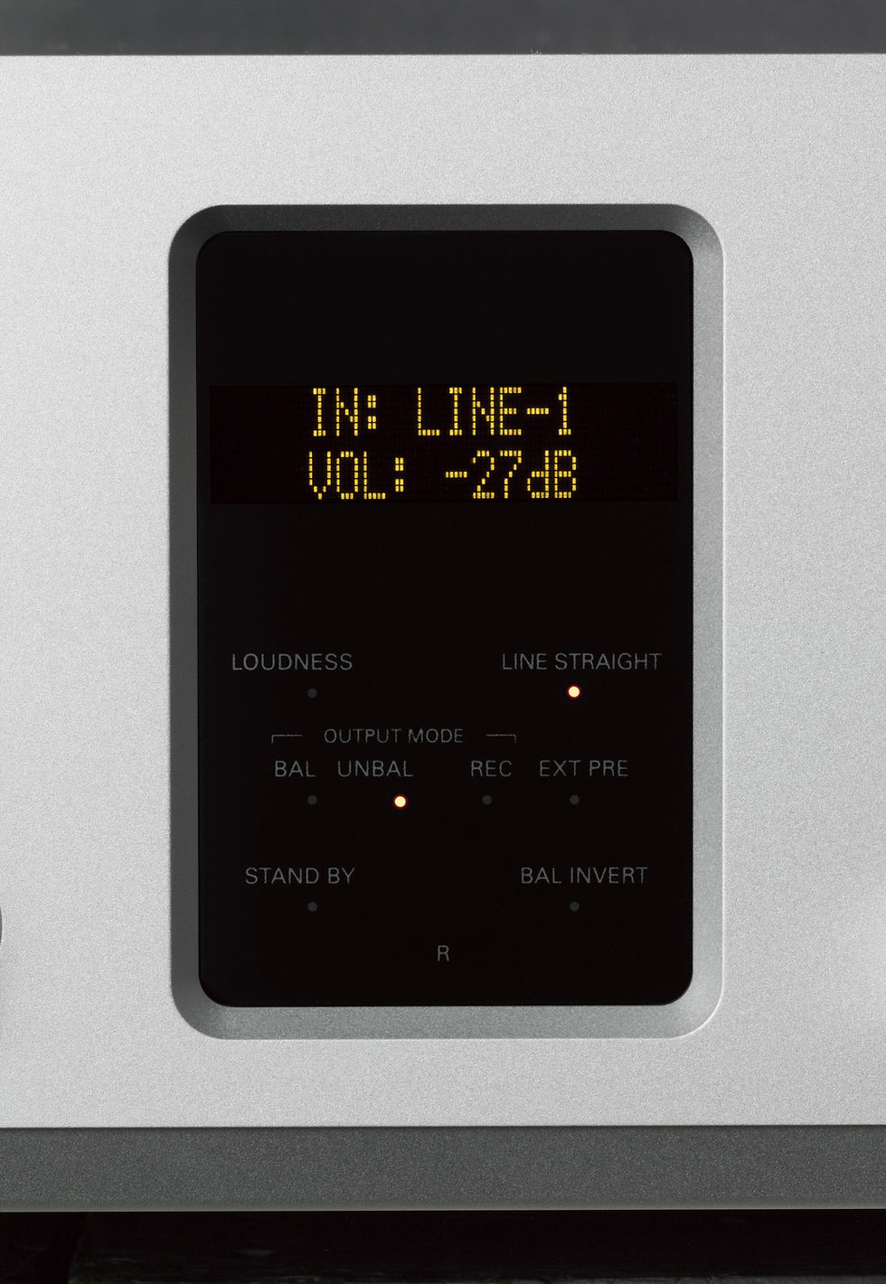 Thumbnail: Luxman C-700u