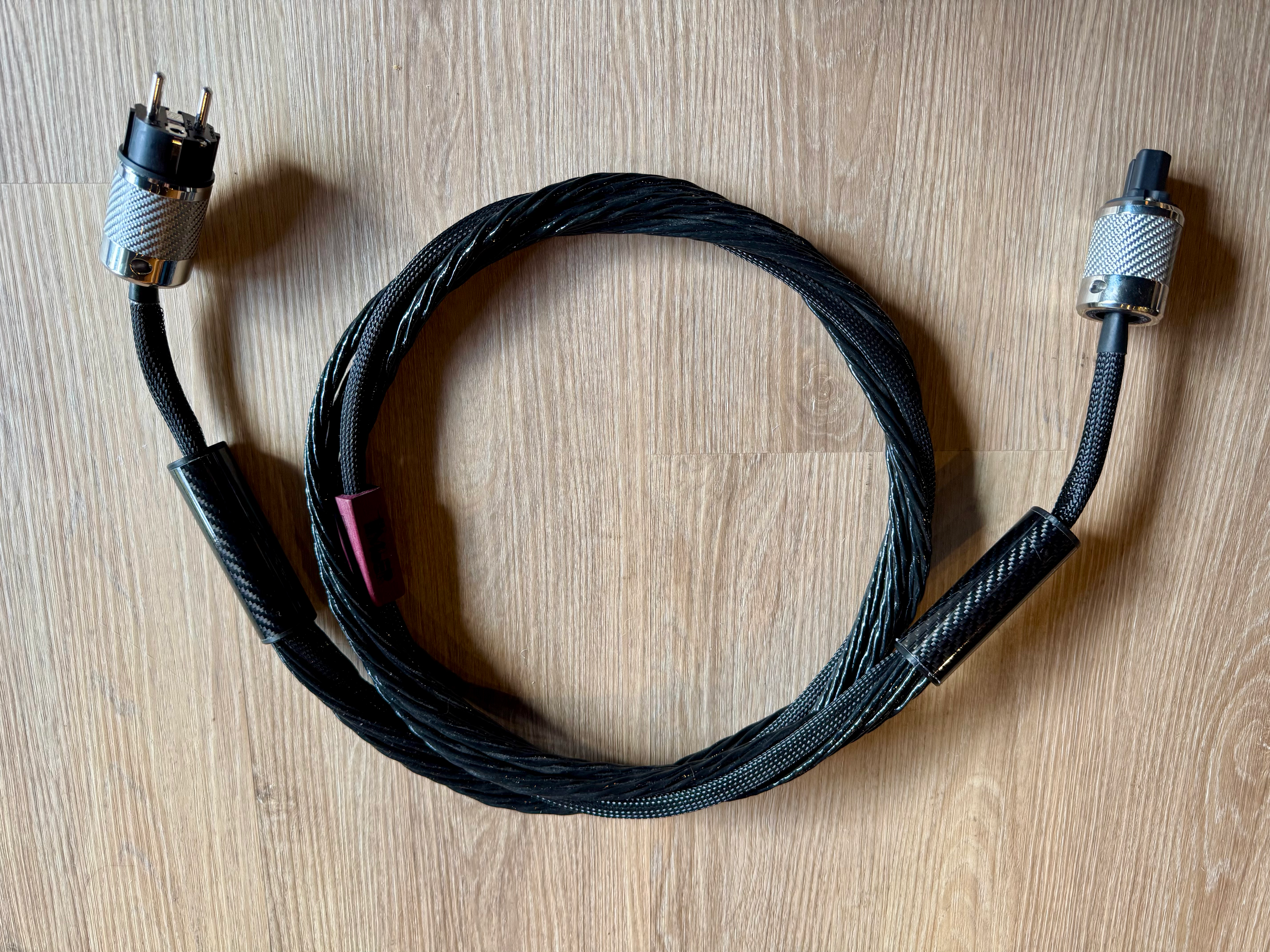 Timber Audio Purple Heart netsnoer