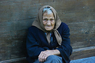 Vieja mujer que pide