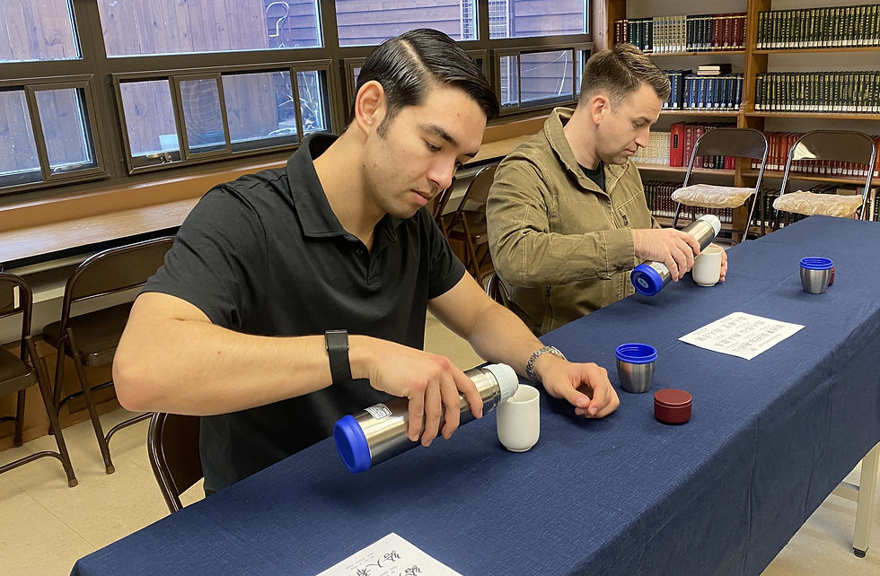 Through the tea meditation activity, soldiers carefully observe and experience each step of the process, cultivating focus and inner calm.
