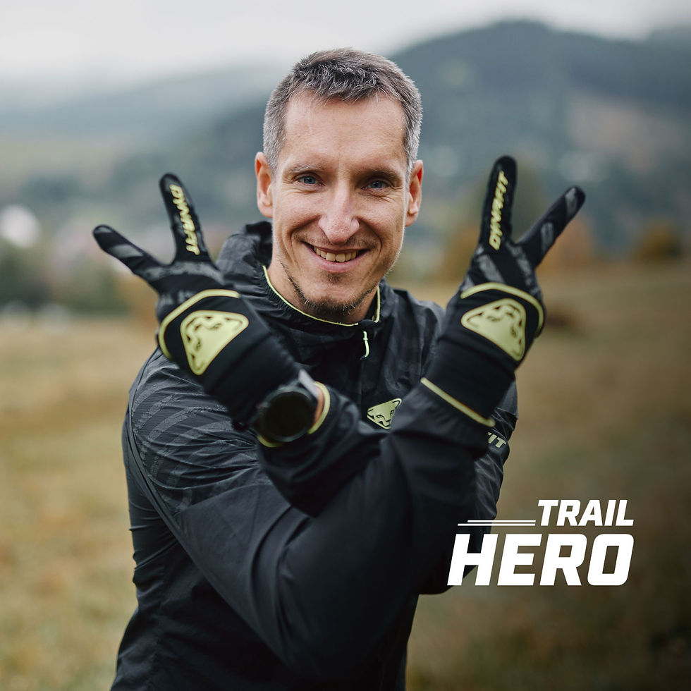 <p class="font_8">Šport&nbsp;a&nbsp;príroda&nbsp;sú&nbsp;od&nbsp;malička&nbsp;neoddeliteľnou&nbsp;súčasťou&nbsp;môjho&nbsp;života. Od detstva ma pohyb a šport sprevádzali na každom kroku. Svoju športovú cestu som začal pri basketbale a neskôr som sa venoval atletike, konkrétne hodu oštepom a&nbsp;hod diskom. Ale hory, príroda a aktívny životný štýl sú však mojím srdcovým územím – mojou vášňou sú MTB bicykel, turistika, bežky, lyže, ferraty, paddleboard a v posledných 3 rokoch hlavne pre trailový beh.</p>
<p class="font_8"><br></p>
<p class="font_8">Trailový beh je pre mňa viac než len šport – je to cesta k objavovaniu prírody, prekonávaniu vlastných limitov, nachádzaniu vnútorného pokoja a&nbsp;stáva sa, už priam životným štýlom a&nbsp;úžasnou komunitou ľudí, ktorí zdieľajú rovnakú diagnózu. Predstavte si, že beháte po lesných chodníkoch, vrcholoch hôr, dýchate čerstvý vzduch a&nbsp;vnímate čaro prírody. Trailový beh vám umožňuje uniknúť od ruchu mesta a spojiť sa s prírodou. Je to beh, ktorý vás zavedie na miesta, kde asfaltové cesty končia a začína dobrodružstvo.</p>
<p class="font_8"><br></p>
<p class="font_8">Som veľmi rád, že bývam v&nbsp;Žiline, pretože jej okolie ponúka nádherné prírodné trasy pre bežcov, ktorí chcú uniknúť do prírody. Hlavne beh v&nbsp;našej Malej Fatre, ktorá je skutočným zážitkom pre milovníkov prírody a&nbsp;hlavne výziev. Malá Fatra ponúka nádherné trasy, ktoré vás prevedú cez husté lesy, horské lúky a dramatické hrebeňové chodníky. Mojím veľkým cieľom je inšpirovať ostatných, aby našli radosť a výzvy v behaní prírodou, kde sa každý krok stáva nezabudnuteľným zážitkom.</p>
<p class="font_8"><br></p>
<p class="font_8">Tento rok by som sa chcel zúčastniť pretekov, ako je Strečnianska mašľa, BBU100, Malofatranská stovka a Javornická stovka, ktoré posúvajú moje hranice. Verím, že každý krok v prírode môže byť začiatkom jedinečného príbehu, tak ho poďme tvoriť spoločne!</p>