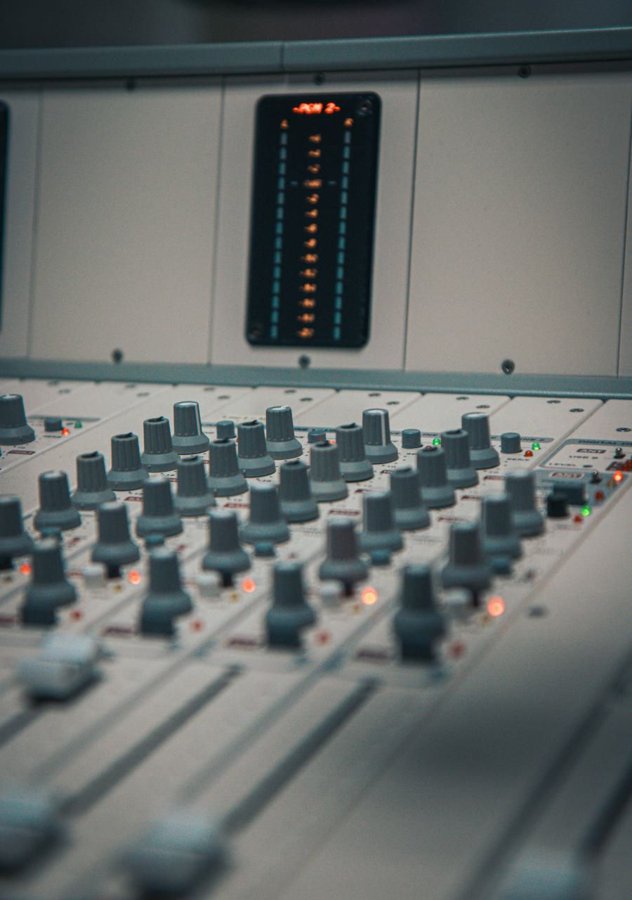 Mixing desk