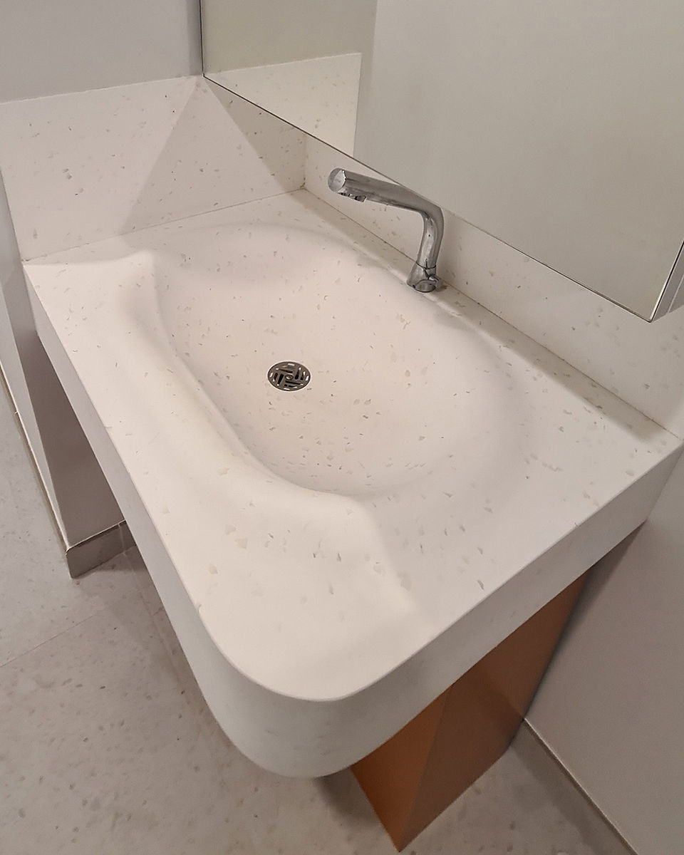 Vasque recyclée sur-mesure Reniew® de la collection Lava en SoftSurface™ Le Pavé®