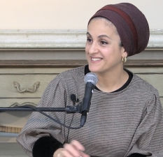 לרקוד עם היגון ואנחה