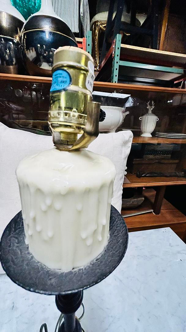 Thumbnail: Tall Candle Lamp