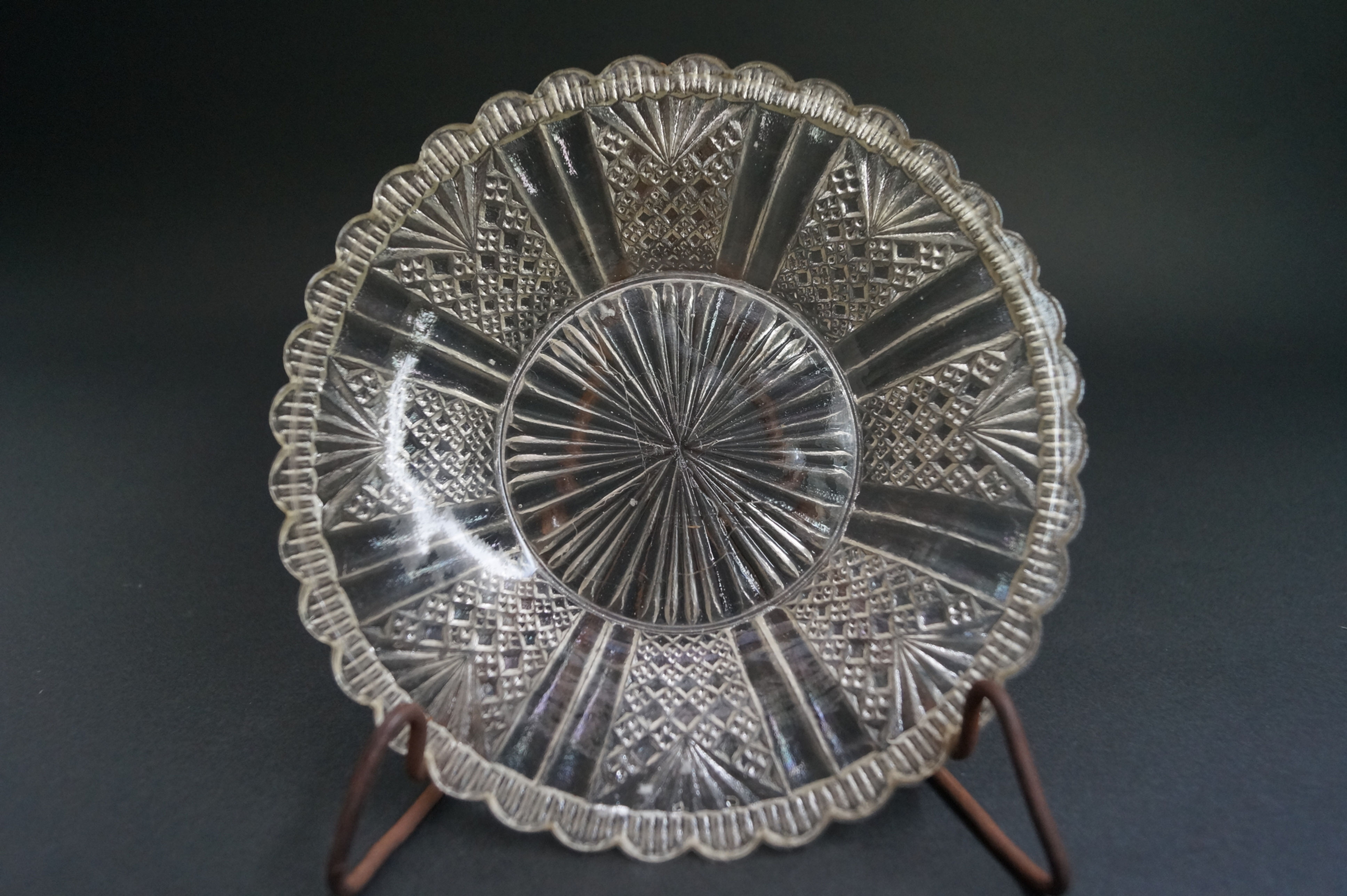 プレス 四つ目市松八つ割文皿 [M-105]