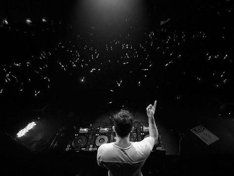 Hook N Sling Hits Gold!