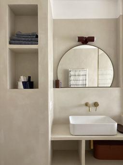 Salle de bain béton ciré projet rénovation travaux Andrée Bracq studio architecte d'intérieur Lille. Design décoration agencement