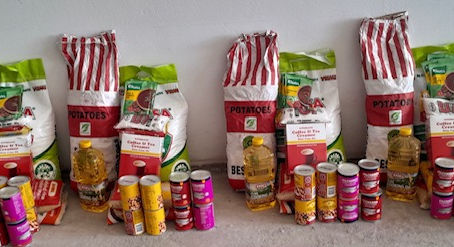 Distributing Food Parcels to the needy in Vaalwater, South Africa