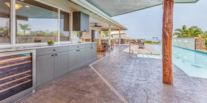 Outdoor-Cabinetry-Customize.webp