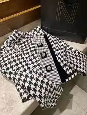 Thumbnail: Luxury Diva II