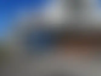 Devant l'école d'ostéopathie ISOstéo Lyon