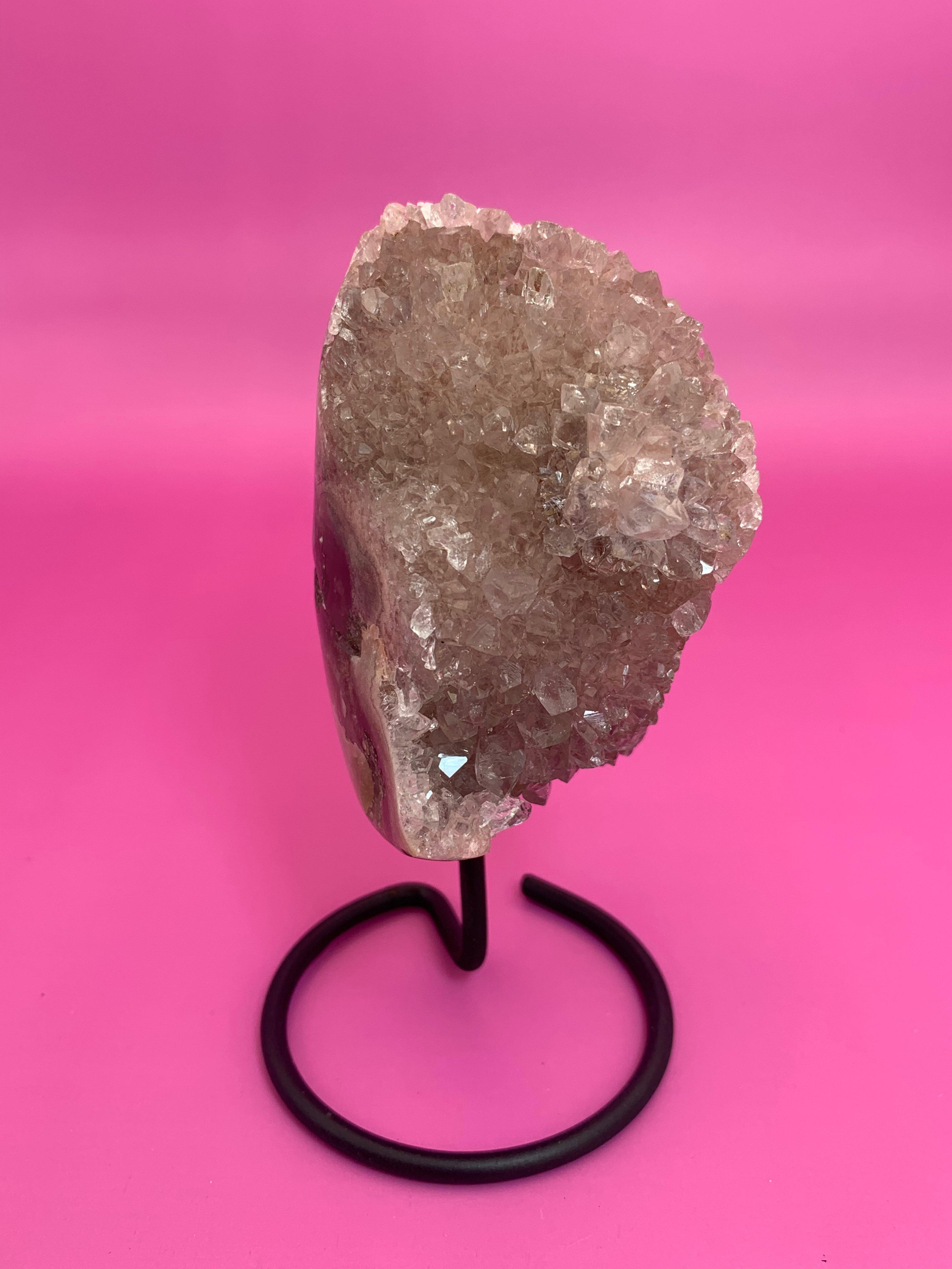 Roze amethist op pin