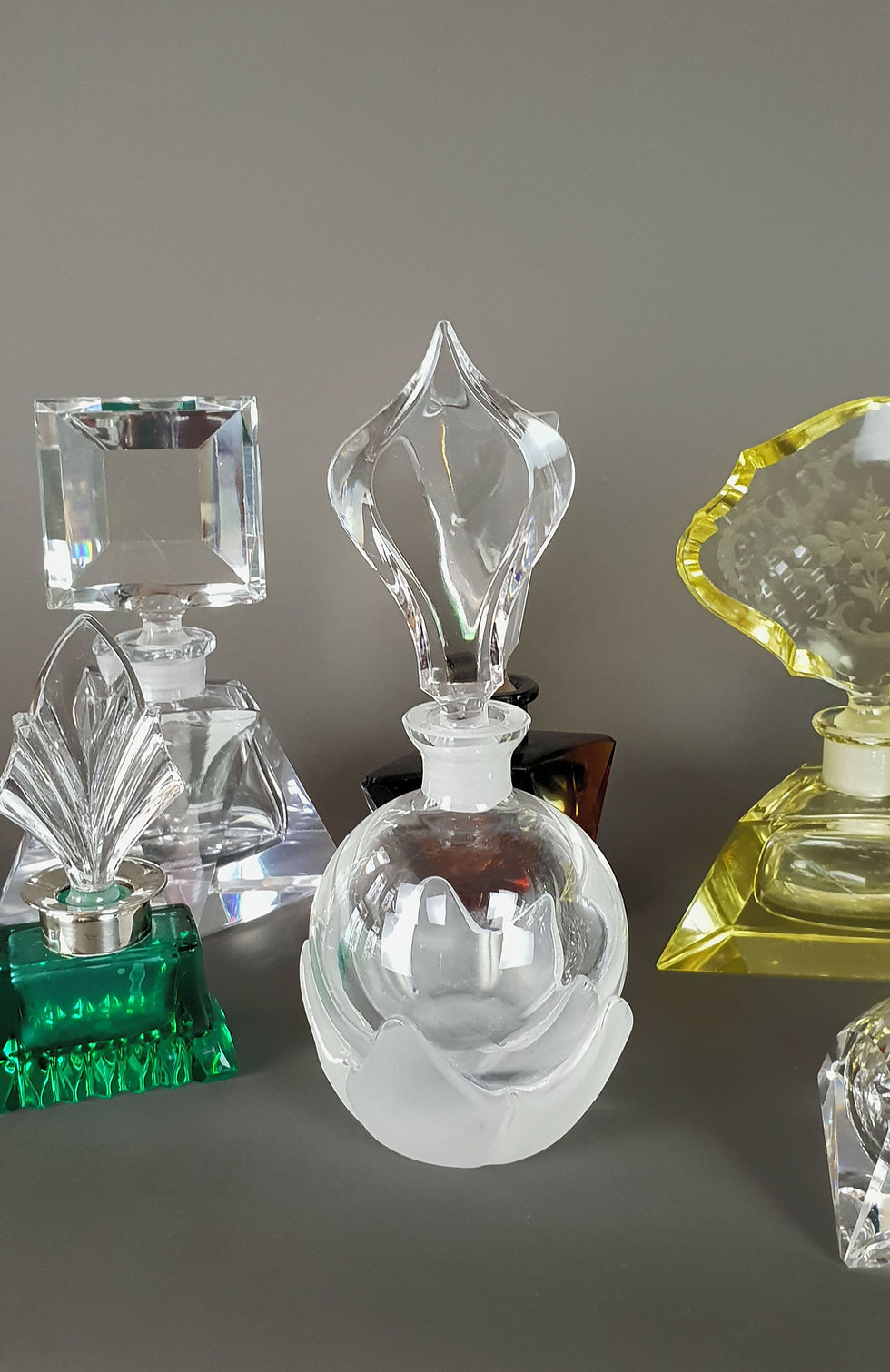 Miniaturbild: Sammlung von 36 Parfüm-Flakons,  Art-Deco 