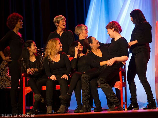 Plass til alle på benken, Teater HotPot. Foto: Lars Erik Kolden