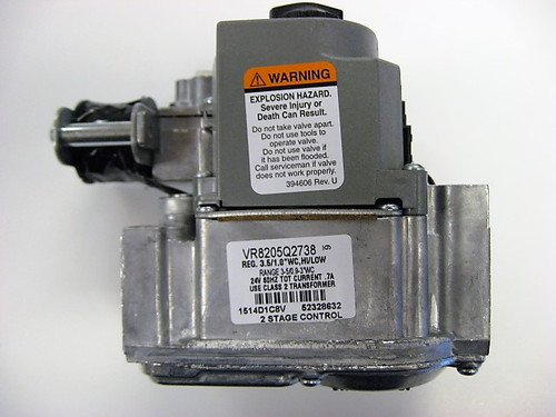 VR8205Q2738 RBI 1/2" 24V 2 Stage Gas Valve | partsforboilers
