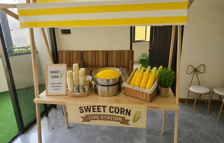 Sweet Corn Live Station