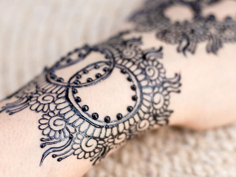 Cuida de tus cabellos con la henna