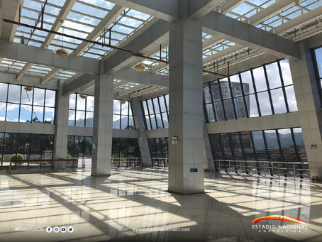 NUESTRO FAMOSO SALÓN CUBO DE CRISTAL