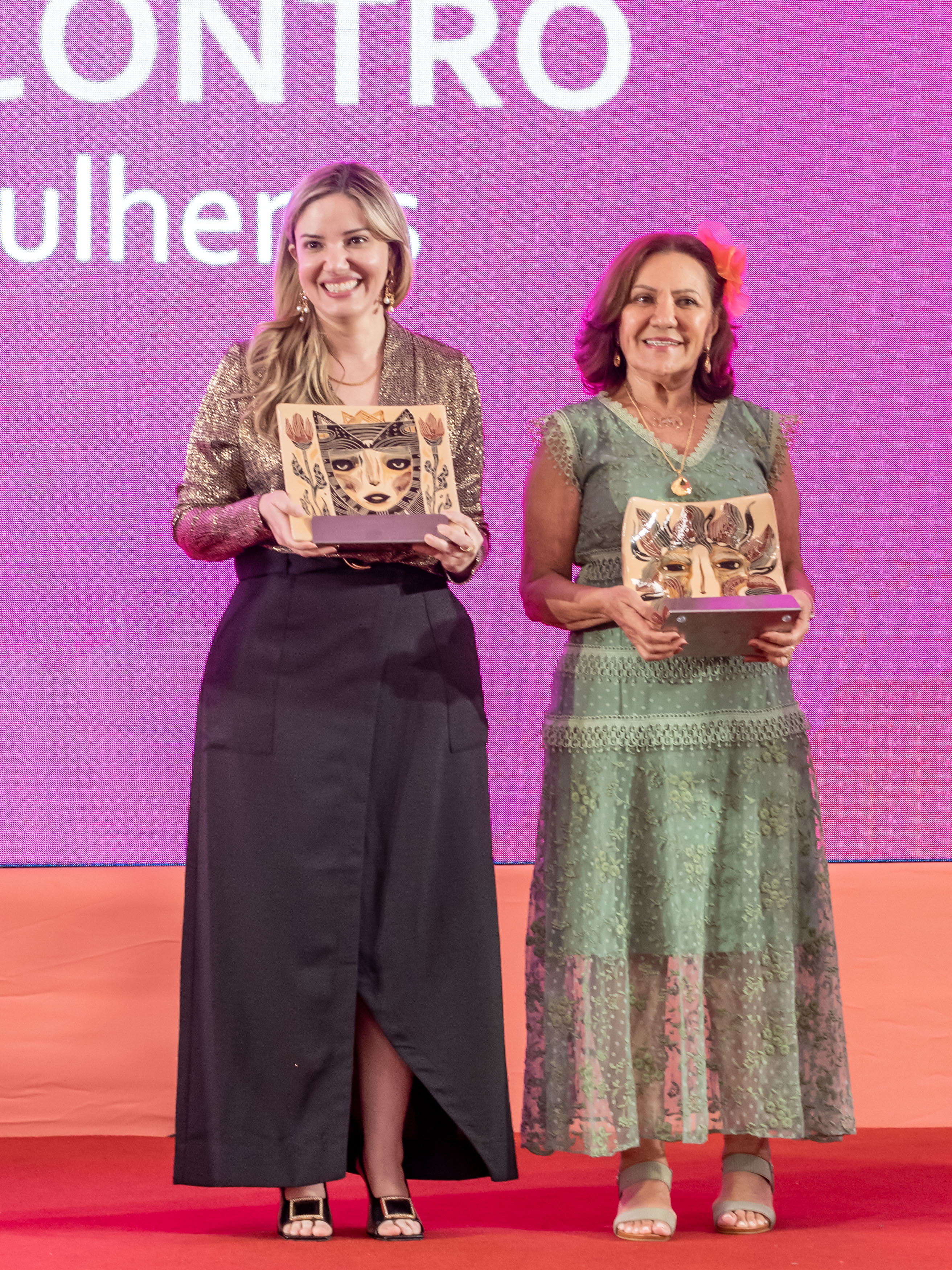 Mulheres em ambiente corporativo