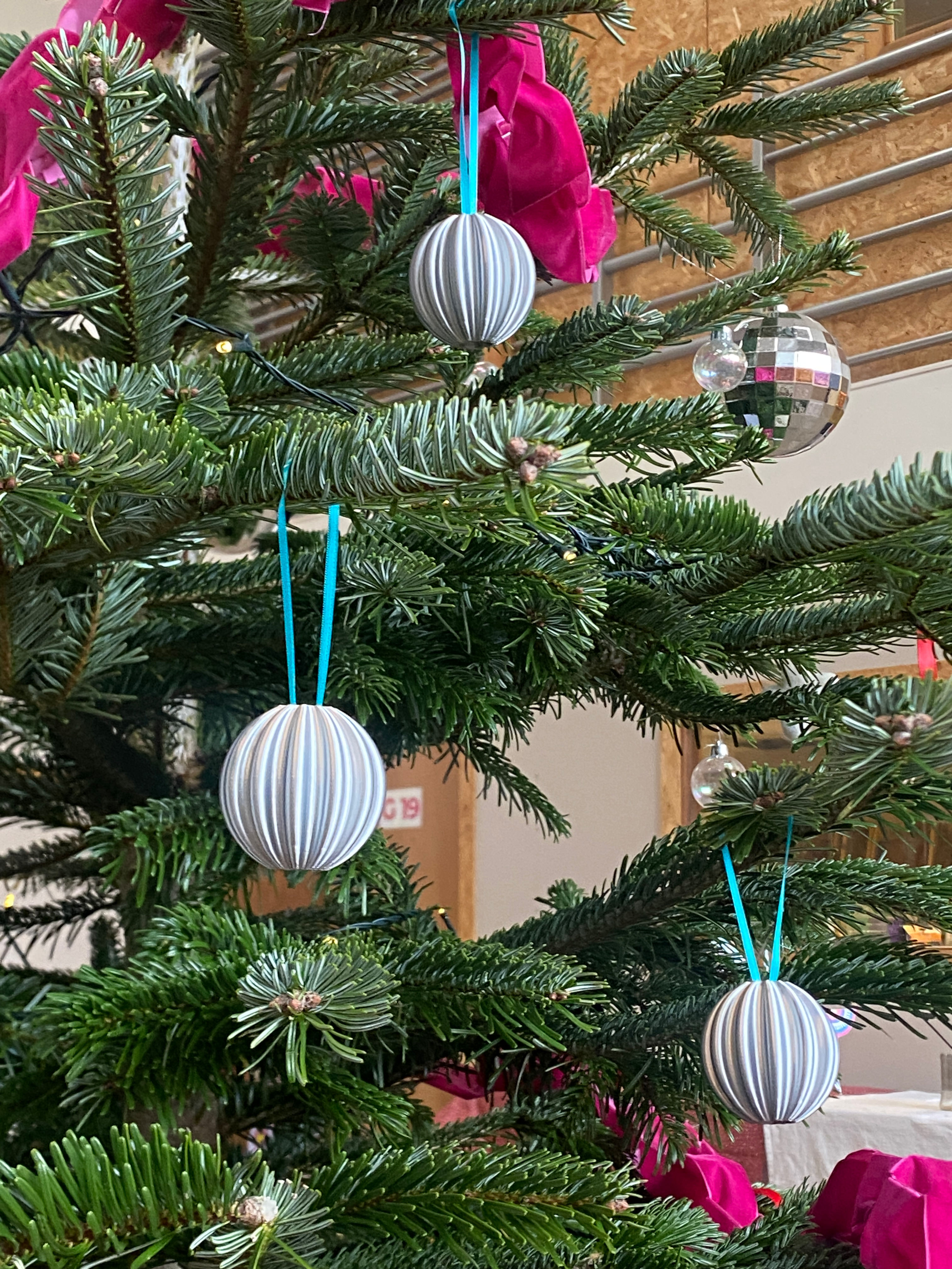 Set of 6 Spherical Fluted Baubles