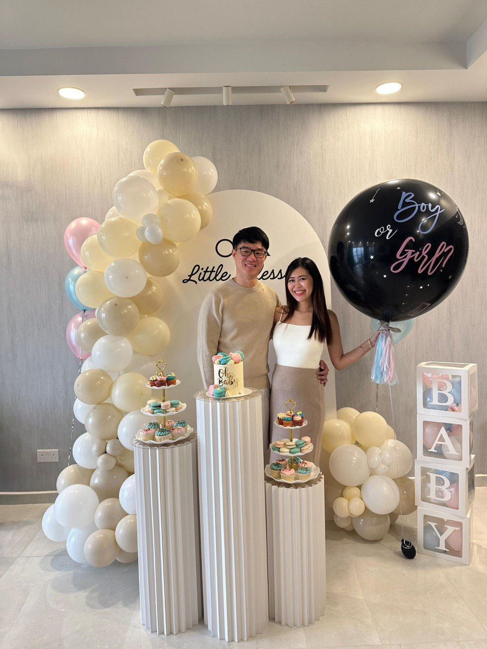 Gender Reveal Balloon Backdrop