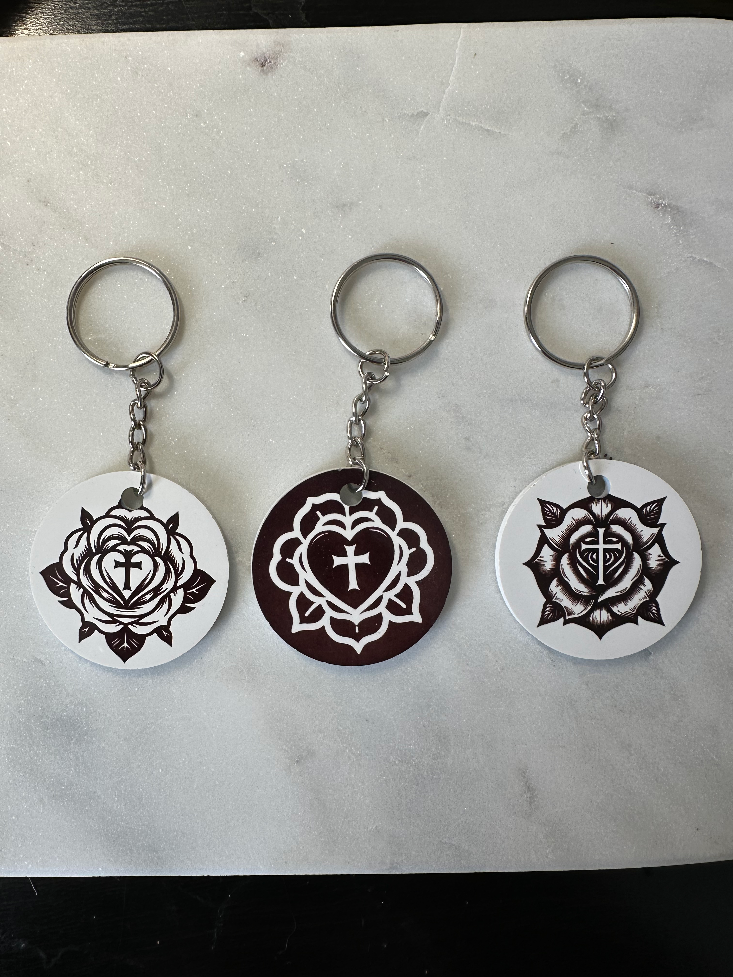 Porte clé rose luthérienne