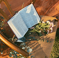 Shoot_BibleChair_1.JPG