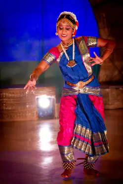 Usha Kala Niketan performing