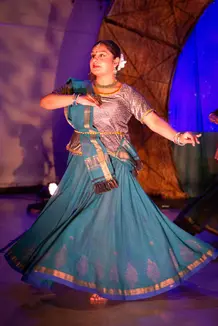 Usha Kala Niketan performing
