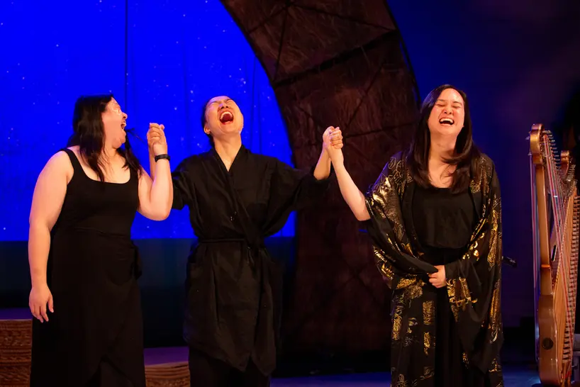 Cui Jinzhe, Jia Jia Yong, & Yeng Chang performing