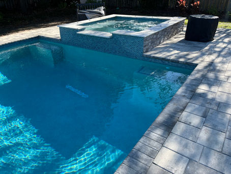 Fiberglass vs. Gunite vs. Vinyl Pools: Which Is Right for Florida?