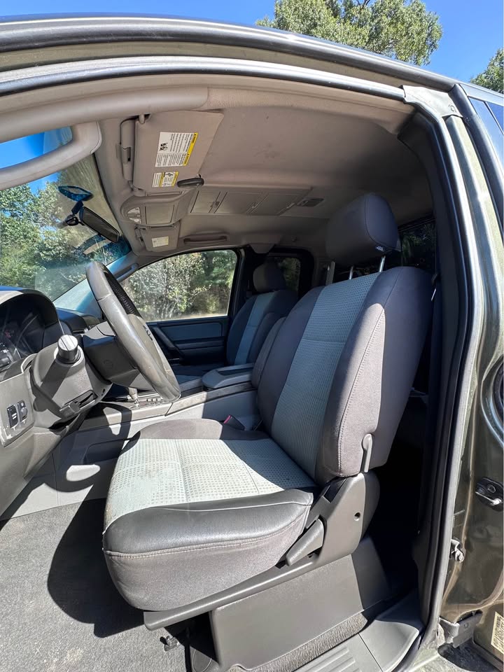 2005 Nissan Titan XE - Photo 9
