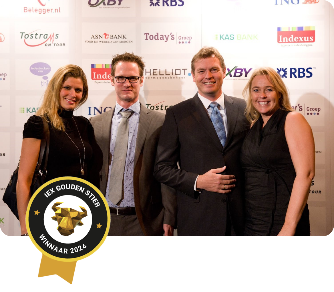 2012 Gouden Stier award met partners.png