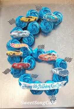 Hot wheels cupcakes