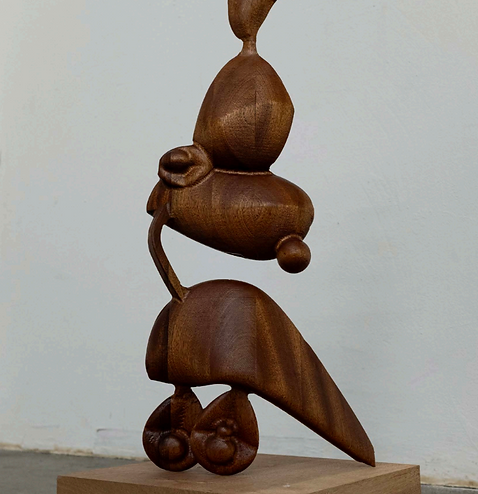 Vivianna 2_edited.jpg